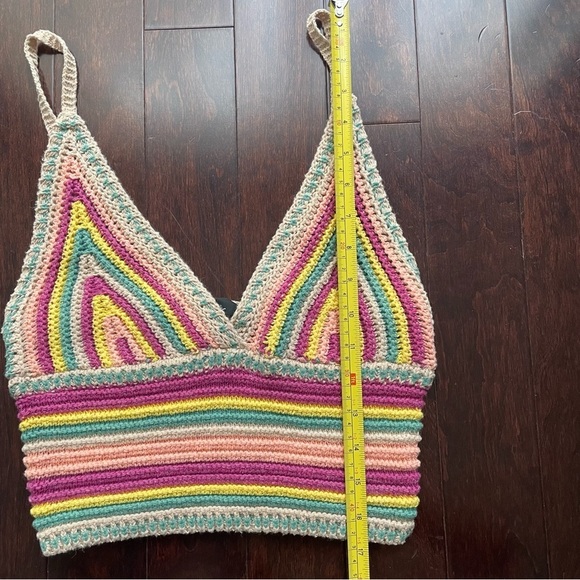 Lulu’s Women's Multicolor Striped Crochet Cropped Tank Top Sz Large - Picture 8 of 8